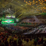 VCON 2026: сцена и люди на арене